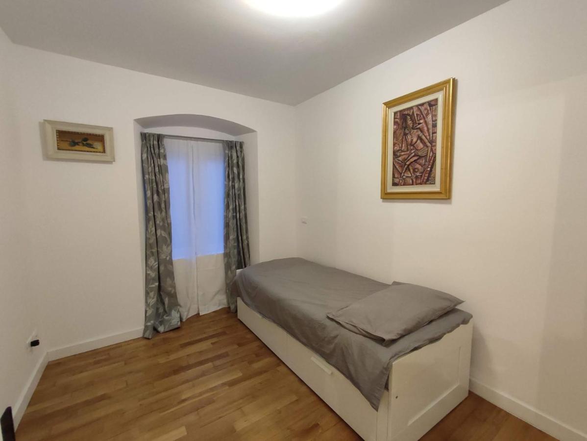 Casa Renova, Intero Appartamento, 2 Camere, Max 4 Ospiti, Trieste Zona Storica Ngoại thất bức ảnh