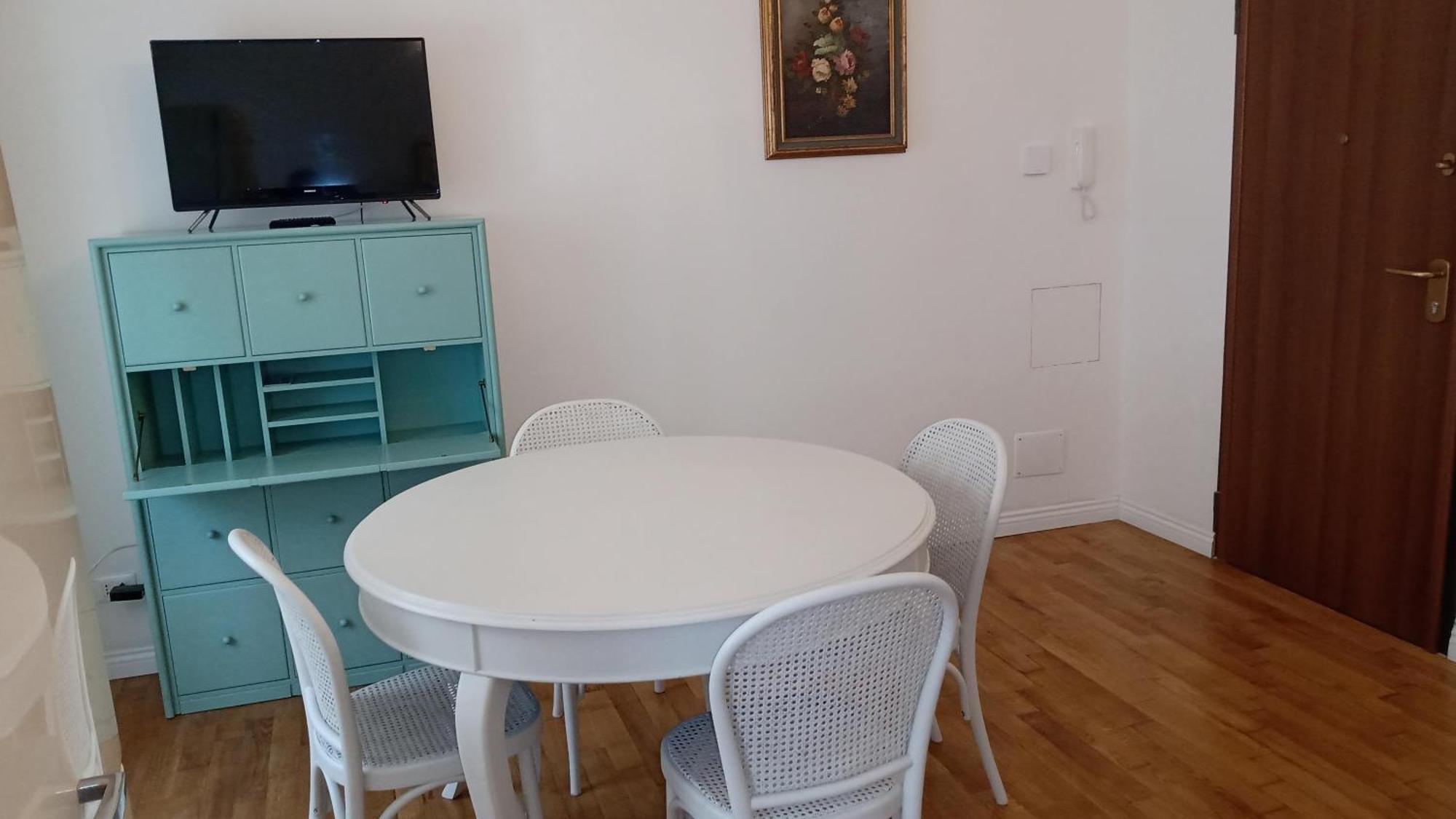 Casa Renova, Intero Appartamento, 2 Camere, Max 4 Ospiti, Trieste Zona Storica Ngoại thất bức ảnh